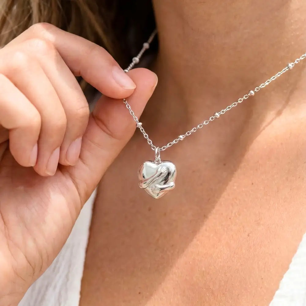 Hug Necklace